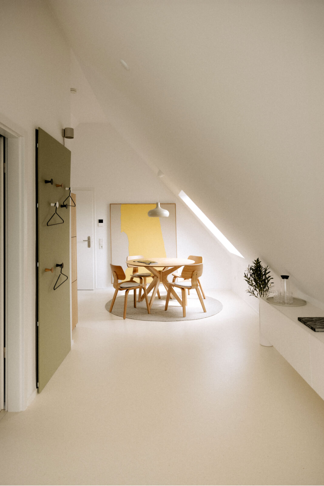 Frei, hell und clean im Dachgeschoss